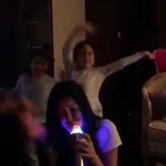 فيديو طريف لغادة عبد الرازق مع حفيدتيها في ليلة رأس السنة