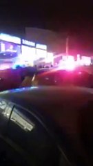 مواطنين يقومون باغلاق محلاتهم اعتراضاً علي سيطرة العمالة الاجنبية على قطاع الاتصالات بالسعودية