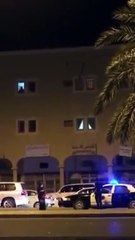 بالفيديو فتاة سعودية تربك الحركة المرورية بحملها ساطور وتهديد الماره