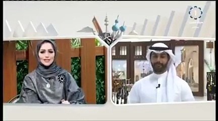 بالفيديو : مذيعة كويتية تثير الجدل بتغزلها في مراسل على الهواء