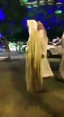 بالفيديو محتسب للمحتفلين باليوم الوطني السعودي " ما فيه حياء ولا دين ولا قبيلة"