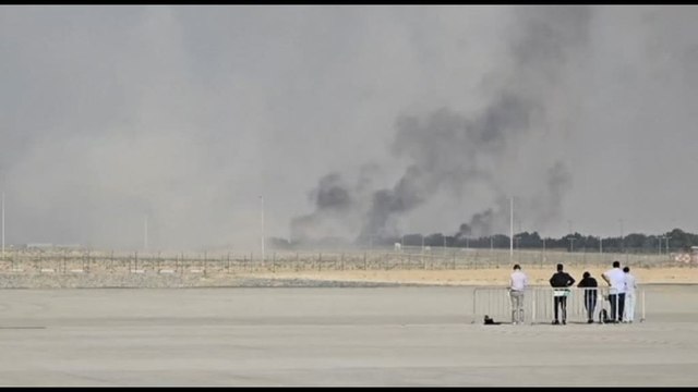 Precipita aereo al Dubai Air Show, morto il pilota del caccia