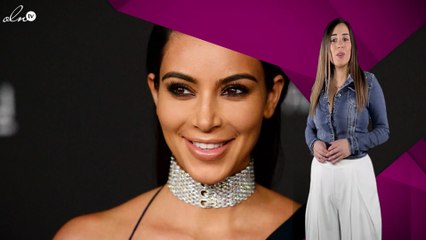 كيم كاردشيان تظهر بأطلالة كلاسيكية مبهرة برفقة ابنتها