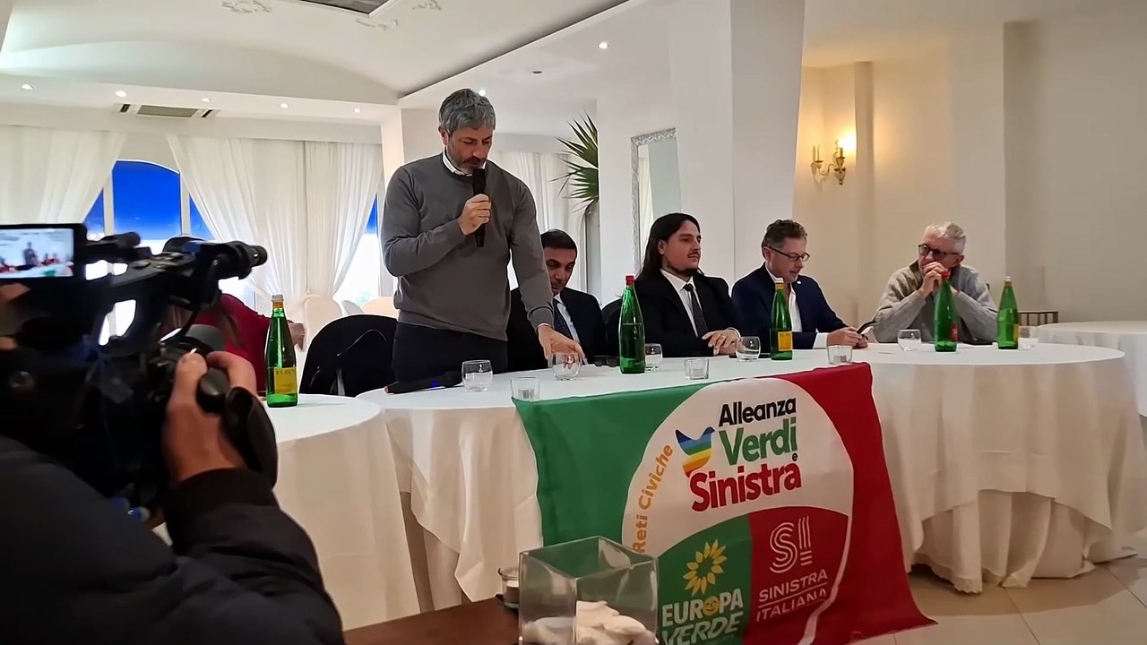 Bacoli (NA) - Roberto Fico con Josi Gerardo Della Ragione (21.11.25)