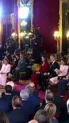 La reina Sofía recibe la insignia de la Orden del Toisón de Oro