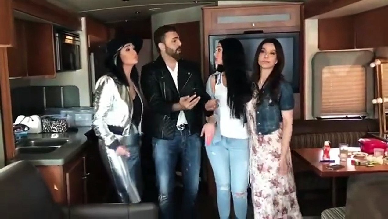 شاهدي كيف احتفلت غادة عبد الرازق ومحمد كريم بان...