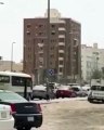 بالفيديو ازالة مبني بالمدينة المنورة يصيب مواطنين بالرعب ويعرضهم للخطر