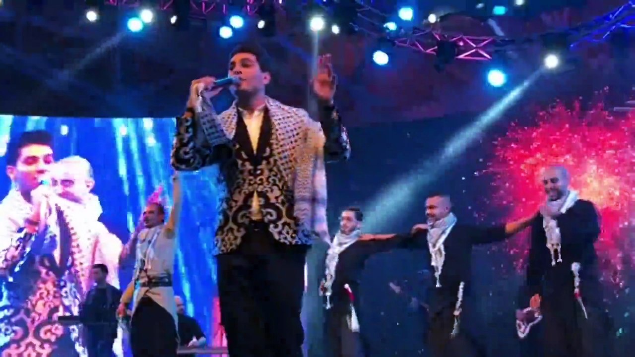 بالفيديو: محمد عساف يحيي حفلاً جماهيرياً كبيراً في دبي