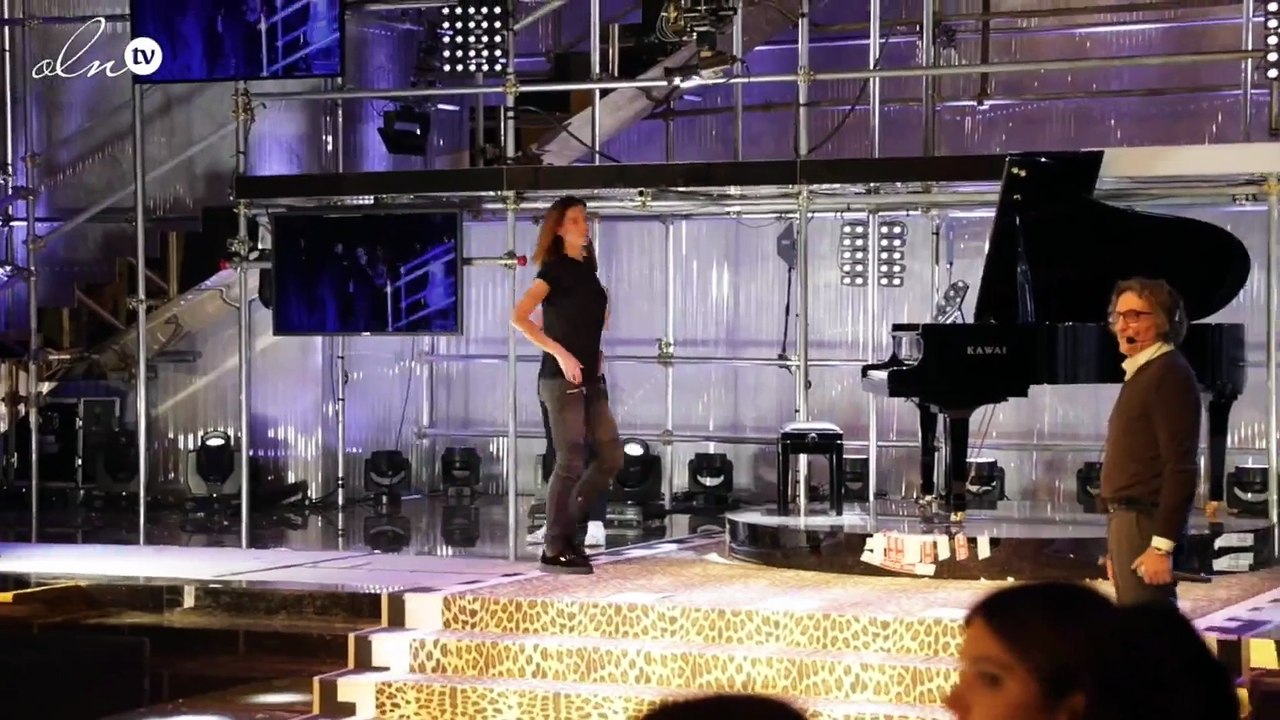 نواعم ترافق لانا الساحلي في تحضيرات عرض دولشي أند غابانا