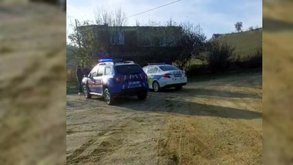 Sinop'ta virajı alamayan motosiklet savruldu: 2 yaralı