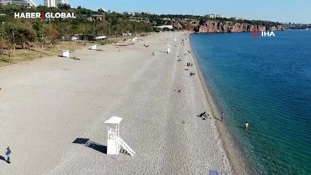 Sigara izmaritleri denizde pamuk tarlasına dönüştü