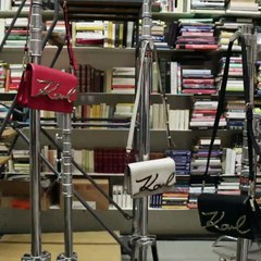 فيديو مرح يعكس الأناقة الباريسية في حملة كارل لاغرفيلد