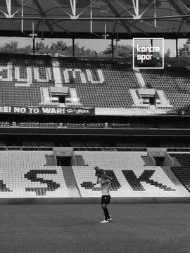 Vaclav Cerny, kızına Tüpraş Stadyumu'nu gezdirdi