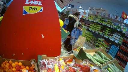 Inne på Lidl vid Karlslundsgatan i Örebro 21 Nov. 2025