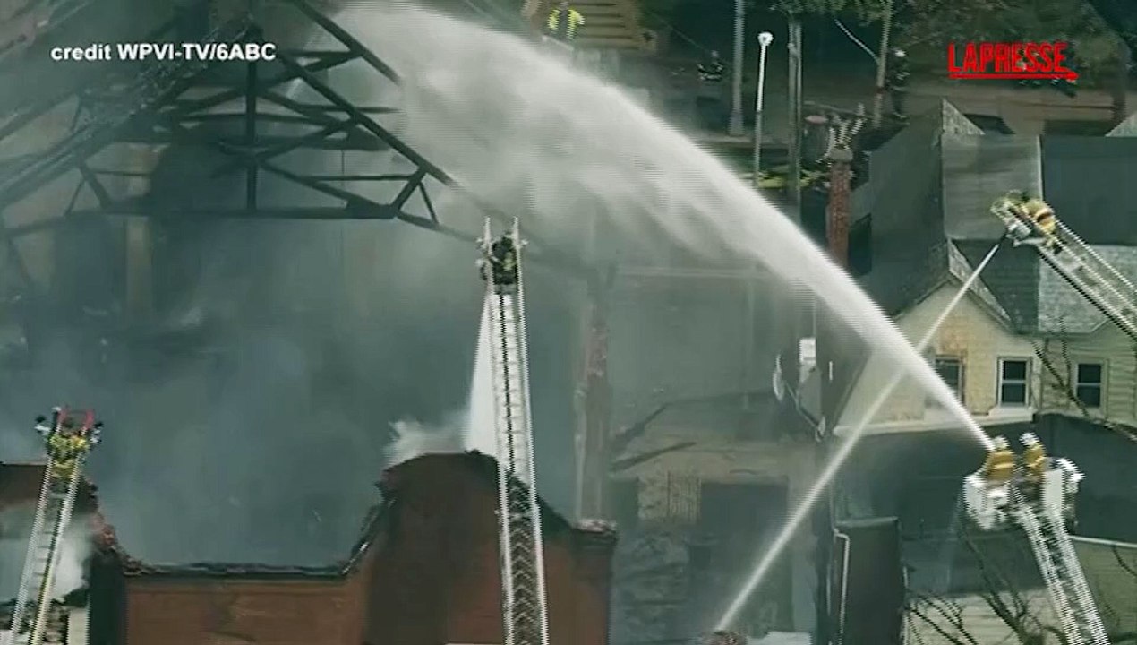 Usa, incendio devasta chiesa a Pottstown: evacuate le case vicine