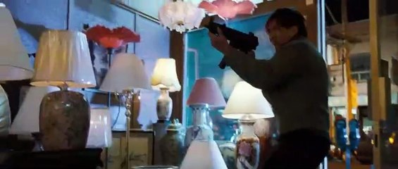 {O Corruptor} The Corruptor (1999) NYC policeman, a top immigrant cop tries to stop drug-trafficking and corruption by immigrant Chinese Triads.