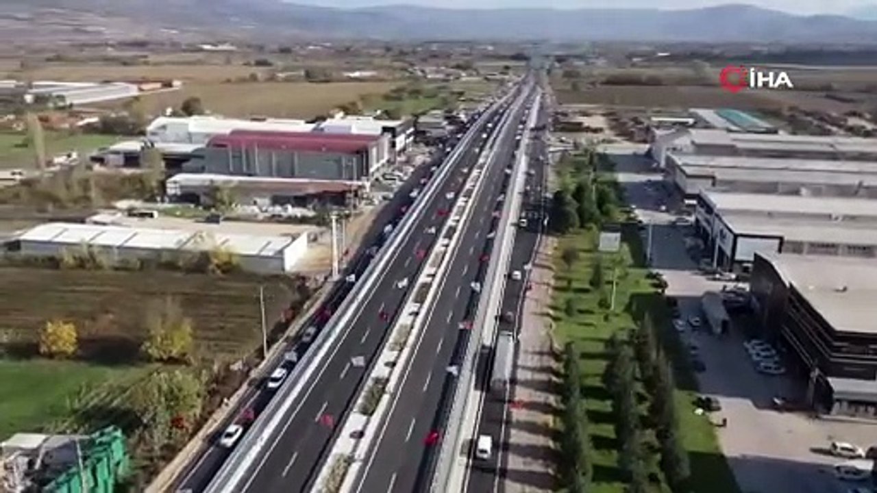 Ölümlü kazaları bitiren köprülü kavşağı Bakan Uraloğlu açtı