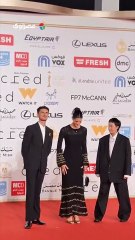 تارا عماد بالأسود وعمرو عبد العزيز بنظارة شمس على السجادة الحمراء ل حفل ختام مهرجان القاهرة