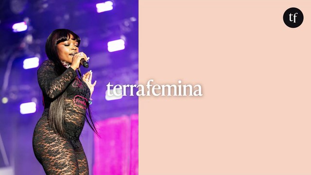 Un gigot bien ficelé , Vulgaire : cette chanteuse glam et iconique ose un look sexy et est victime de misogynoir, les réacs s'acharnent