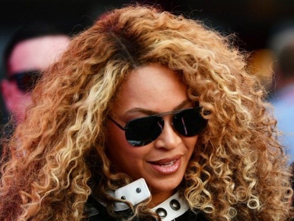Mit diesem Outfit begeisterte Beyoncé beim Formel-1-Rennen