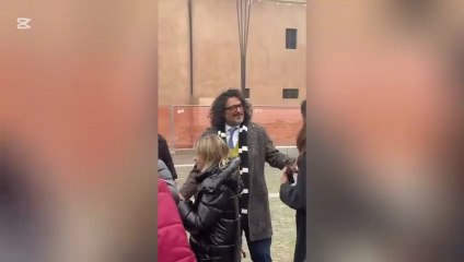 Alessandro Borghese a Spilamberto, foto e risate con i fan