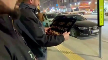 İmralı'ya gitmeme kararı alan CHP'nin Van'daki ilçe binasına saldırı