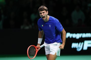 Flavio Cobolli mete a Italia en su tercera final seguida de Copa Davis