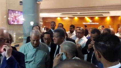 Velan restos de Doña Elsa Reyna, tía del expresidente Leonel Fernández