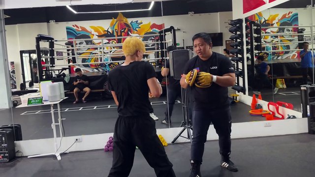 Pacman Jhonyl Lastimosa ( Boxing Mitts Pad ) & Coach Omar