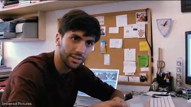 Joseph Gordon-Levitt & Jamie Foxx Team Up to Star in Netflix Sci-Fi Thriller | THR News