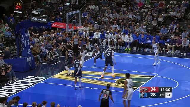 Pelicans - Zion Williamson s'élance pour un dunk alley-oop