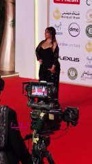 ليلى علوي تتألق في ختام مهرجان القاهرة بإطلالة ساحرة تجمع بين الرقي والكلاسيكية.