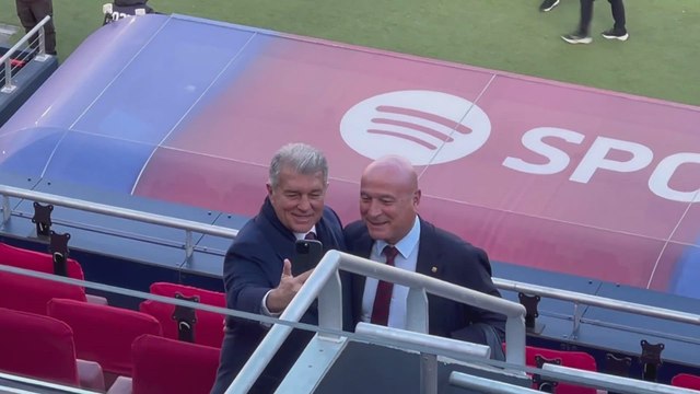 Laporta, muy emocionado, en el estreno del nuevo Spotify Camp Nou