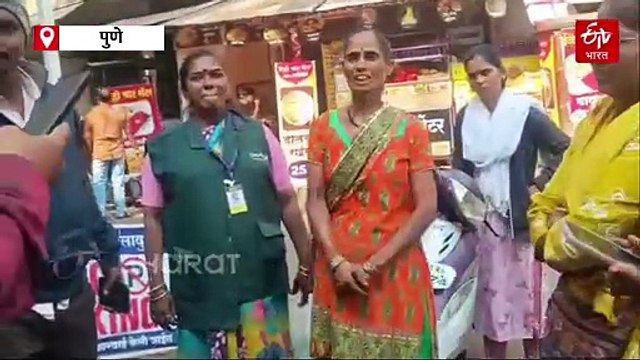 कचरावेचक मावशींचा प्रामाणिकपणा; रस्त्यावर पडलेली 'दहा लाख' रोख रकमेची बॅग केली परत, नेमकं काय घडलं?