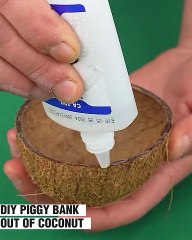 Save money with this adorable DIY piggy bank! 🐖
