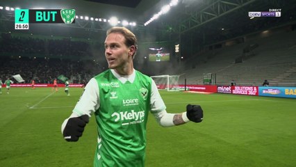 Ligue 2 : Cardona donne l'avantage aux Verts d'un magnifique piqué !