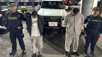VIDEO | Persecución de película logró la captura de dos sujetos que habían robado una camioneta en Bogotá