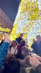 Katia Tarasconi - Oggi in piazza Cavalli abbiamo acceso l’albero di Natale (22.11.25)