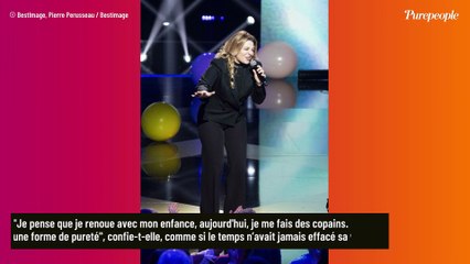 Santa évoque le mode d'éducation particulier qu'elle a connu durant son enfance