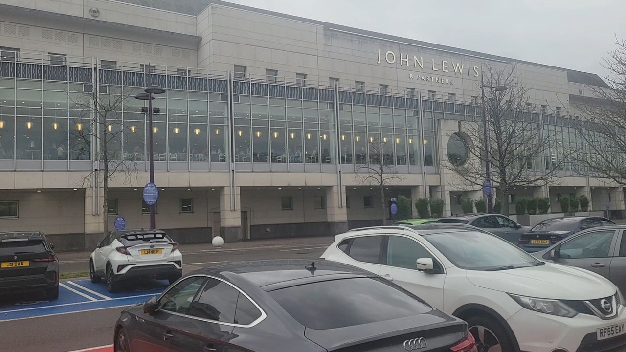 Outside Bluewater Shopping Centre, part 5 - Part five of eight from today's going-out to the shopping centre in Greenhithe, Kent.