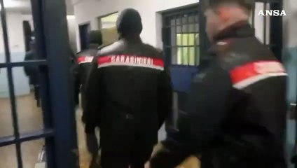 Prato, maxi-perquisizione nel penitenziario: controllati 564 detenuti