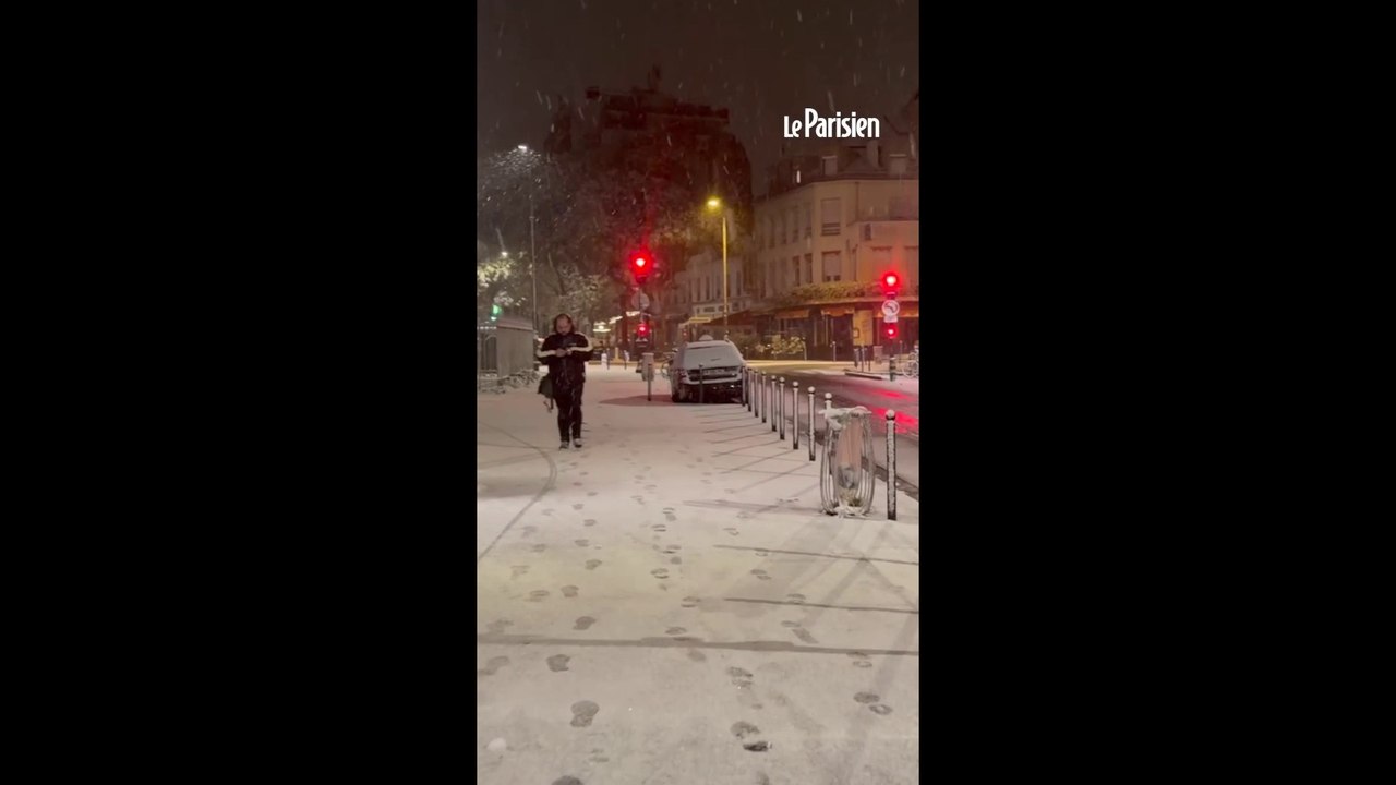 Neige : les images des premiers flocons à Paris
