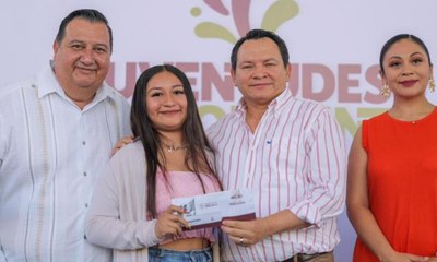 Jóvenes del ITM reciben tarjetas “Felipe Carrillo Puerto” y se proyectan mejoras al plantel