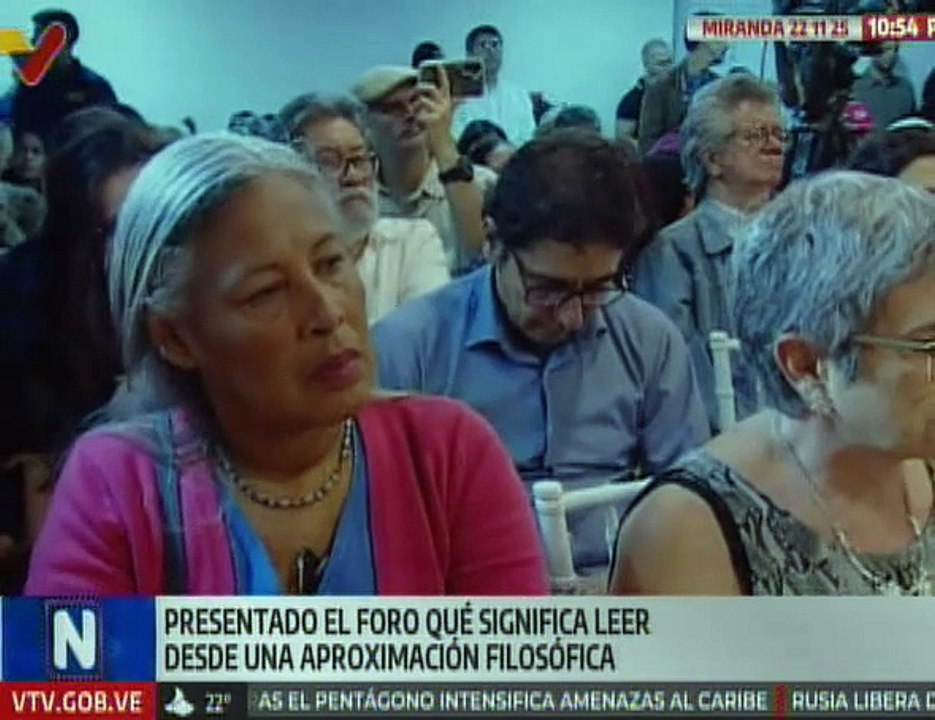 Vicepdte. sectorial Ñáñez analiza las estrategias de la Revolución para erradicar el analfabetismo