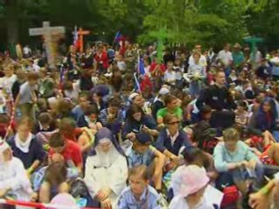 Pèlerinage de Chartres 2007 reportage M6
