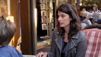 Female Friendship Soon evolves into a Complicated Romance - A film about strong relationships