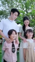 Siete Villanos, Una Bebé Dragón En Español