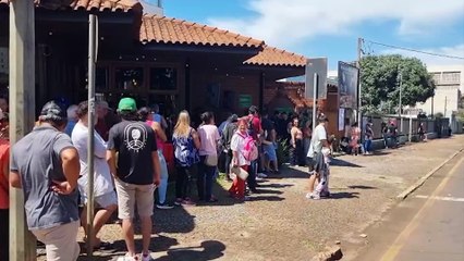 Pizza gigante de 74 metros celebra aniversário de Cascavel