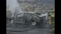 제2중부고속도로 달리던 승용차에 불...다친 사람 없어 / YTN