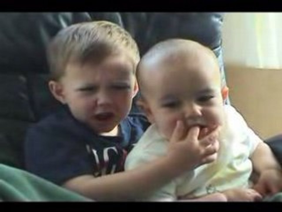 Charlie bit my finger - again !